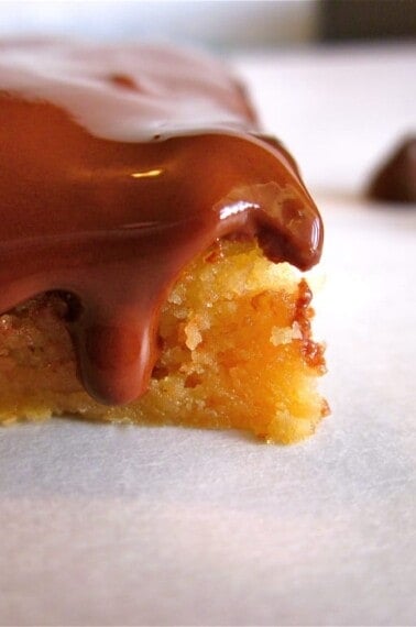 Almond Roca Bars from TheFoodCharlatan.com
