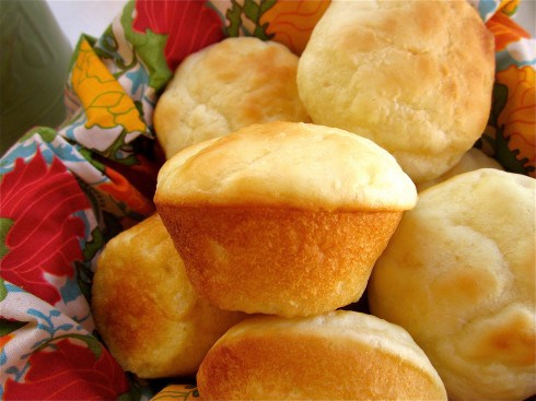 IMG_4487 dinner rolls in a basket lined with a napkin.