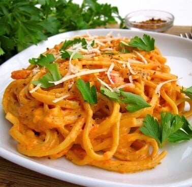 Roasted Red Pepper and Goat Cheese Alfredo from The Food Charlatan