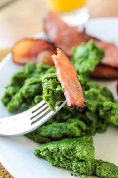 Dye-Free Green Eggs and Ham from TheFoodCharlatan.com