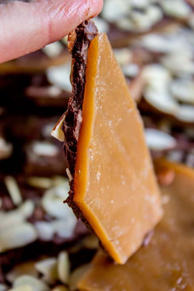 The Best Homemade English Toffee Recipe by The Food Charlatan. This is the BEST homemade English Toffee Recipe, hands down! This is such an easy and QUICK treat to make for the Christmas holidays. You don't even need a candy thermometer! #toffee #English #candy #Christmas #easy #homemade #tutorial #recipe #almonds Toffee recipe