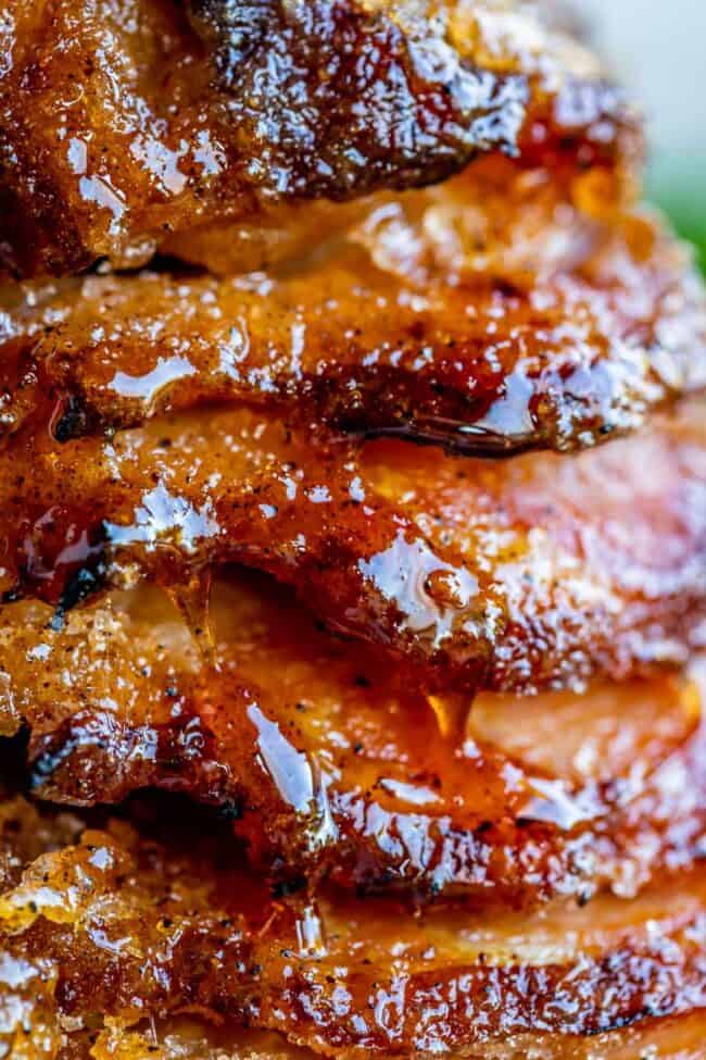 close up shot of the edge of a piece of spiral sliced baked ham.