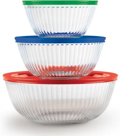pyrex bowls with lids.